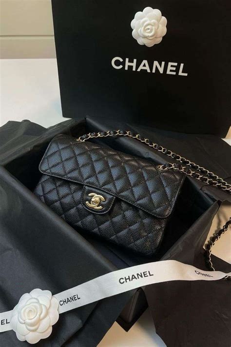 chanel boy calfskin vs lambskin|Chanel classic flap lambskin.